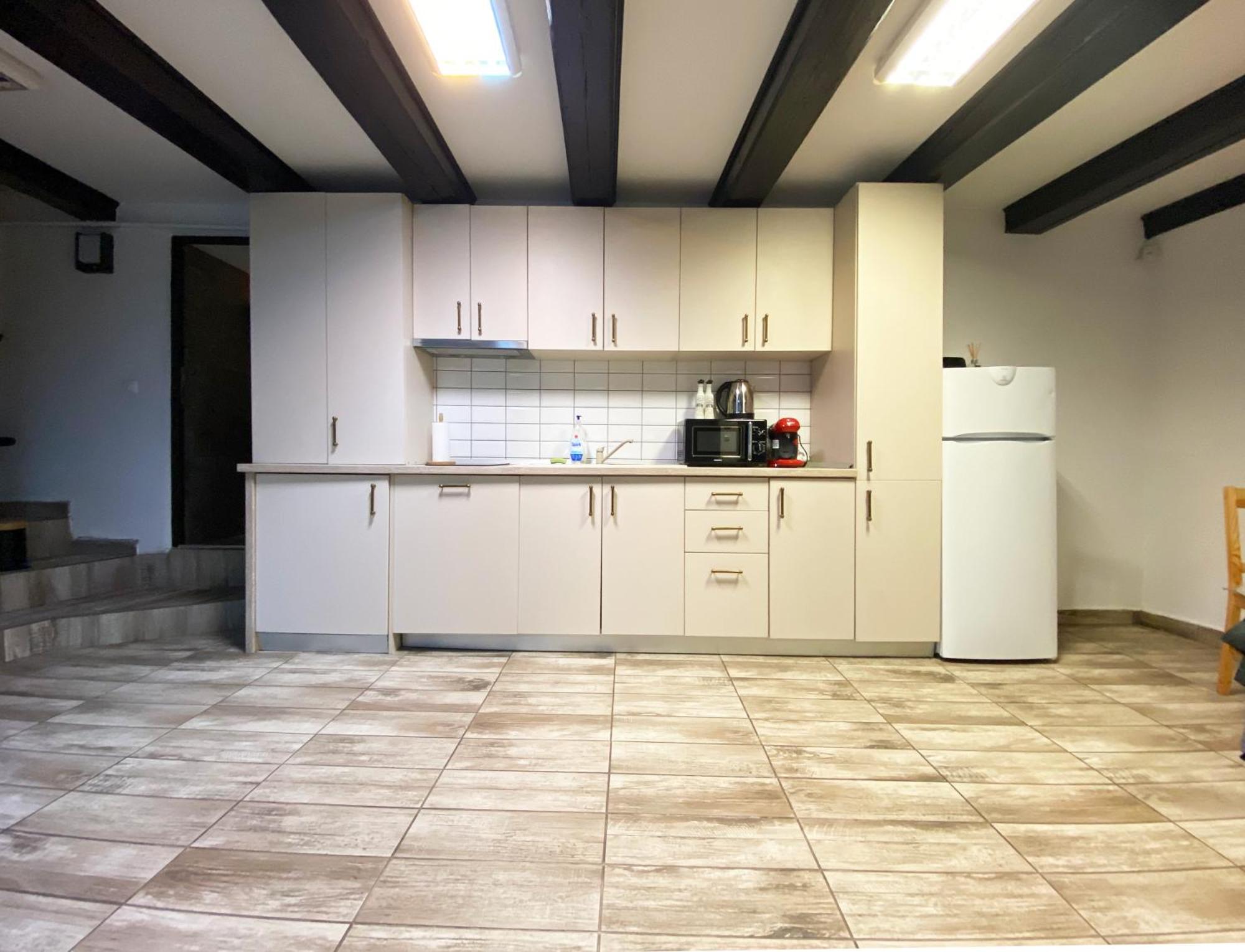 Piata Sfatului Brassai Plus - Annastasia'S Studio Μπρασόβ Εξωτερικό φωτογραφία